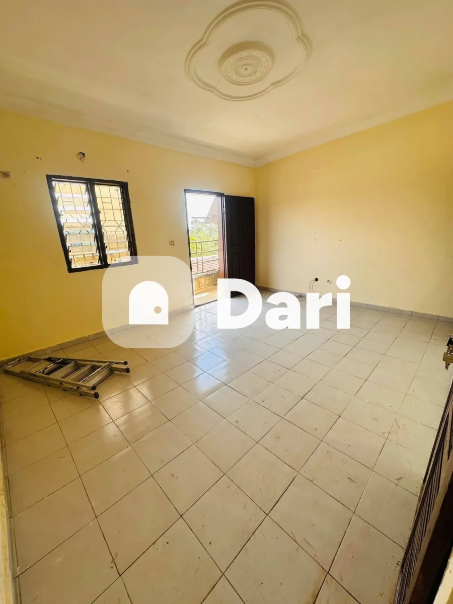 Studio américain au 2e étage à Bingerville Carrefour CIE — photo 1