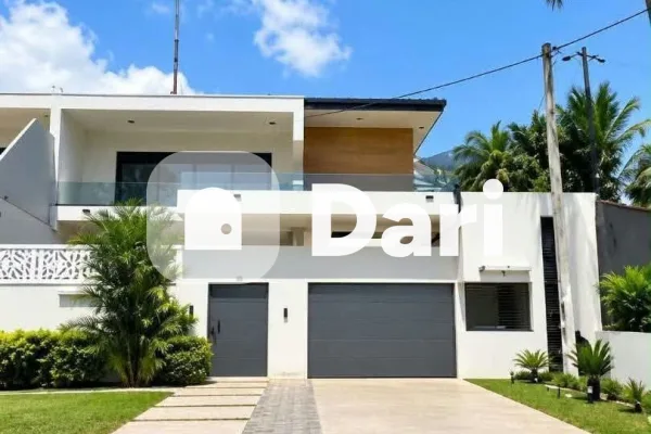 Villa triplex 10 pièces avec piscine à Cocody Centre