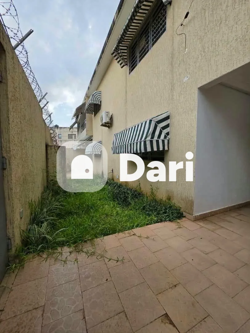 Villa 5 pièces à Faya Cité Prestige — photo 3