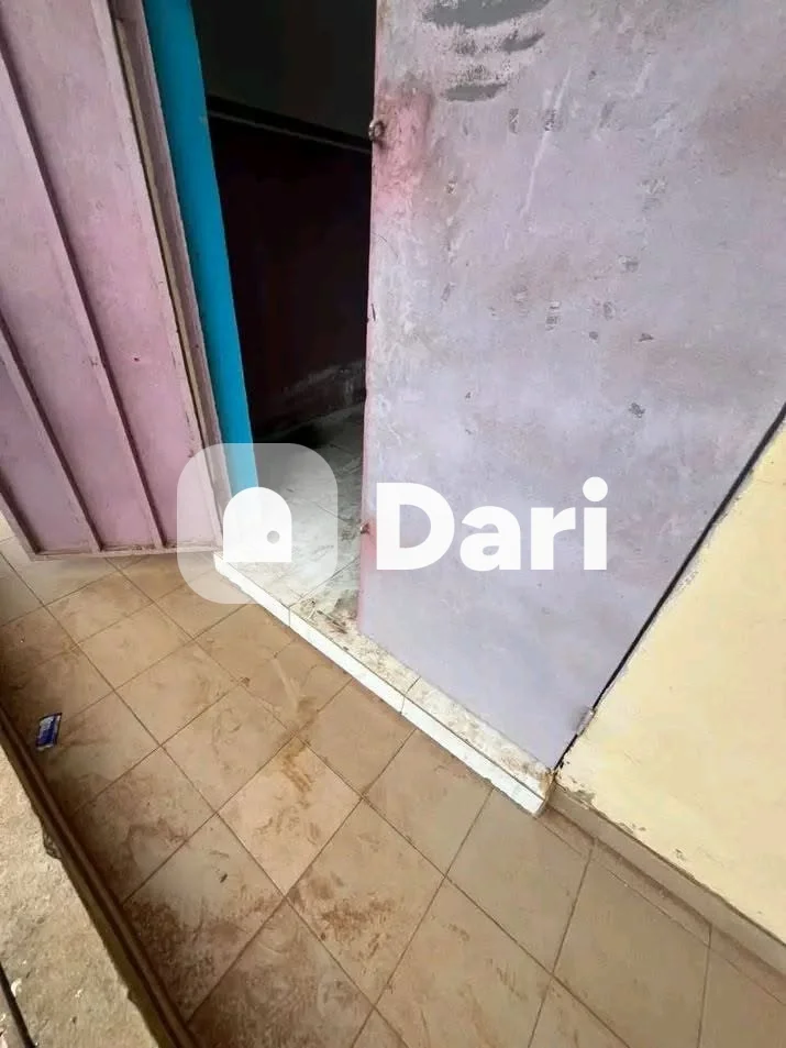 Grand magasin à Bingerville, carrefour CIE — photo 1