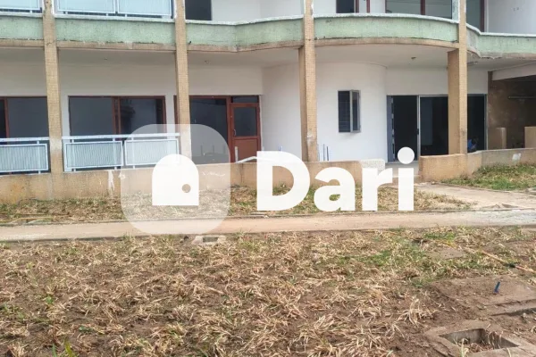 Grande villa duplex 25 pièces avec jardin et garage à Deux-Plateaux Vallon