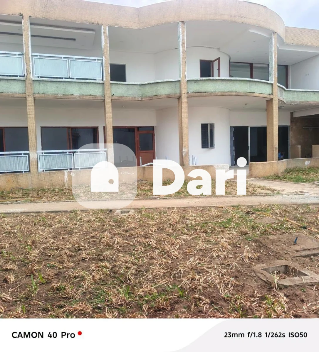 Grande villa duplex 25 pièces avec jardin et garage à Deux-Plateaux Vallon — photo 1