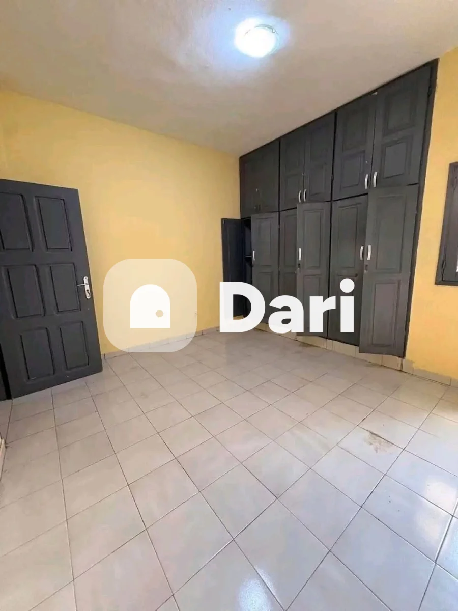 Maison 2 pièces à Yaou Bonoua — photo 3