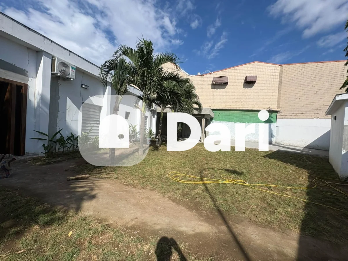 Villa 5 pièces meublée à Cocody Riviera 3, Cité Cideci — photo 1