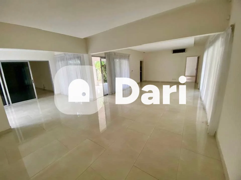 Villa 5 pièces avec piscine à Bingerville Lycée Jeune Fille — photo 1