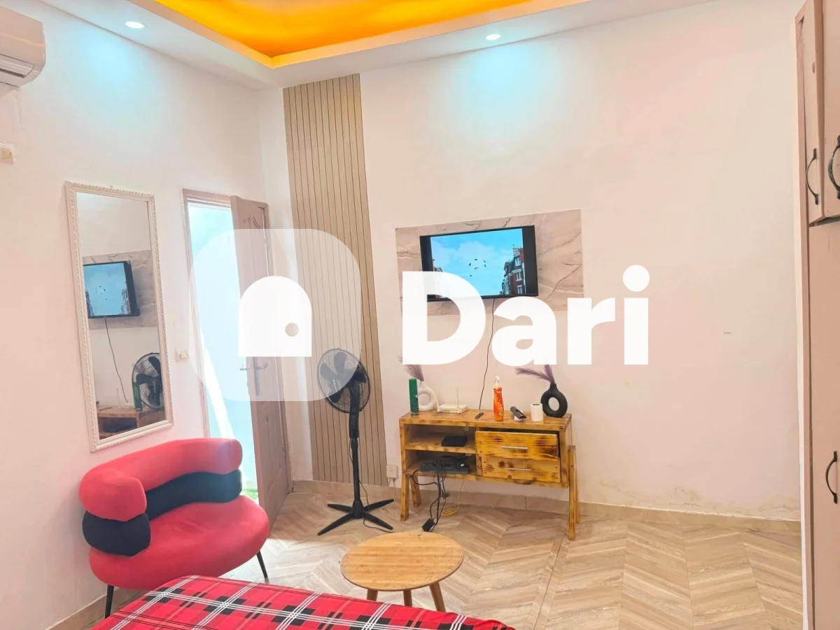 Studio meublé moderne à Azito — photo 1