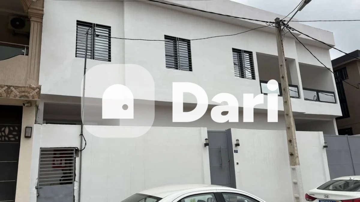 Duplex 6 pièces en location à Feh Kessé — photo 1