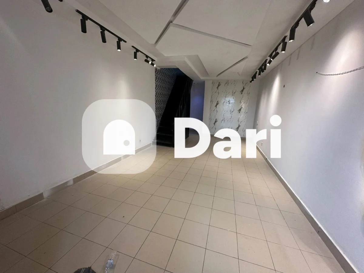 Magasin en mezzanine à louer à Riviera Palmeraie — photo 1