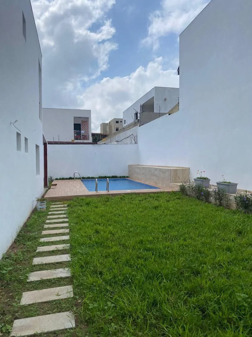 Villa duplex 6 pièces à Angré, Nouveau CHU