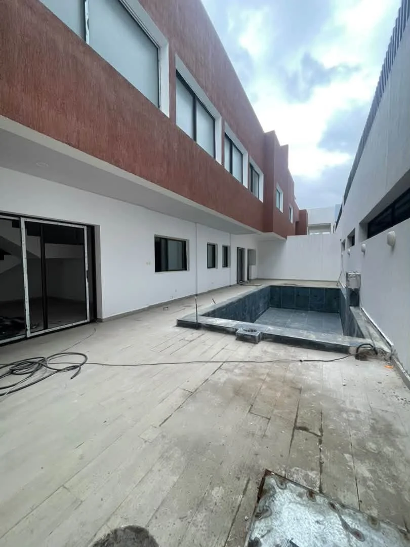 Villa duplex 5 pièces à Cocody Angré 8e tranche