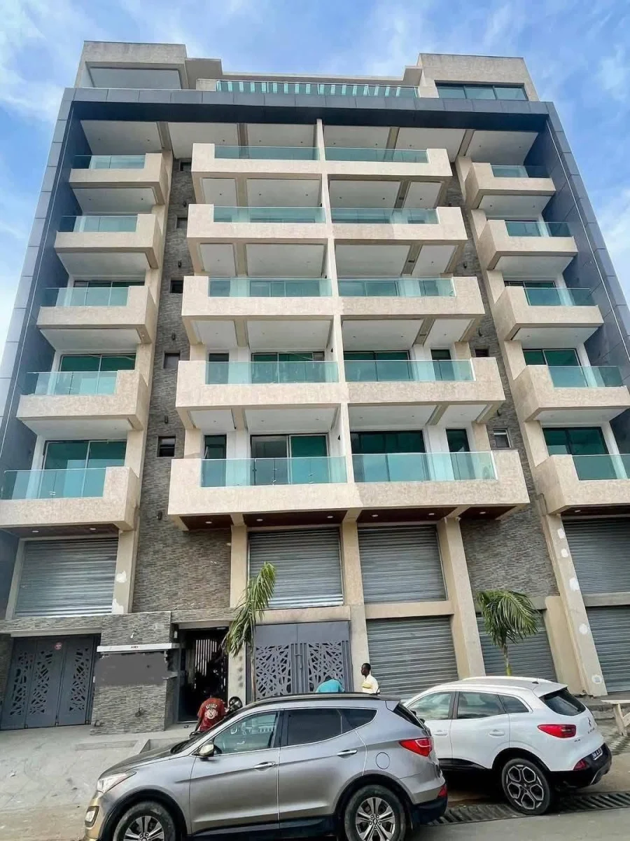 Appartement 3 pièces 350k à Cocody Angré Djorogobité