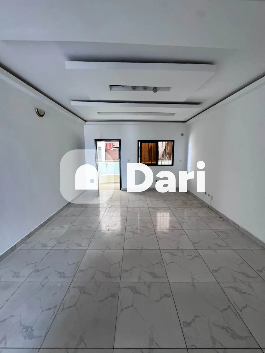 Appartement 3 pièces moderne à Abatta, carrefour Drogba — photo 1