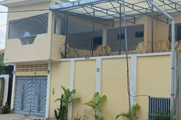 Villa 5 pièces duplex à Riviera 4