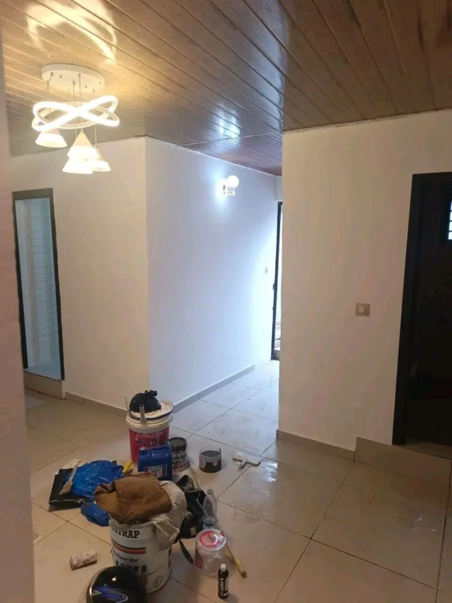 Studio américain meublé à Angré, secteur Miss Zahui