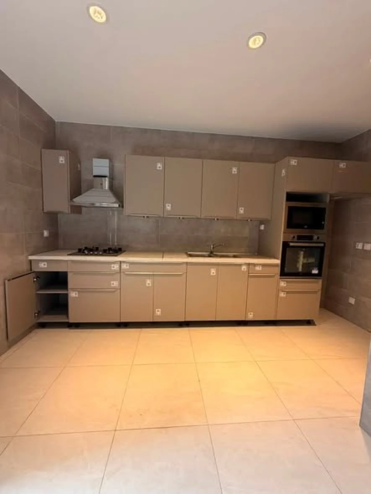 Appartement F3 moderne à Riviera 4 M'Badon, Cocody