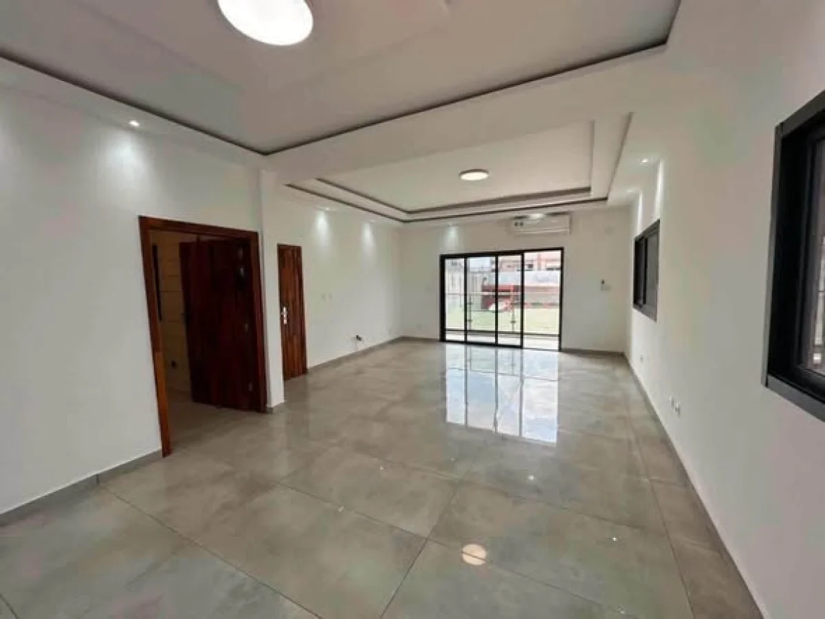 Appartement 3 pièces de standing à Cocody Angré 8e tranche