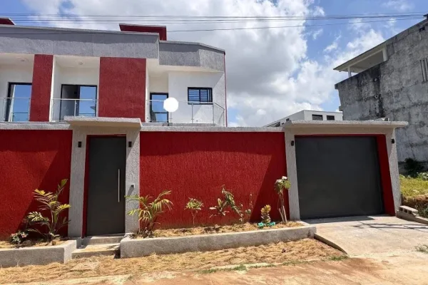 Villa duplex 7 pièces avec piscine à Riviera Abatta
