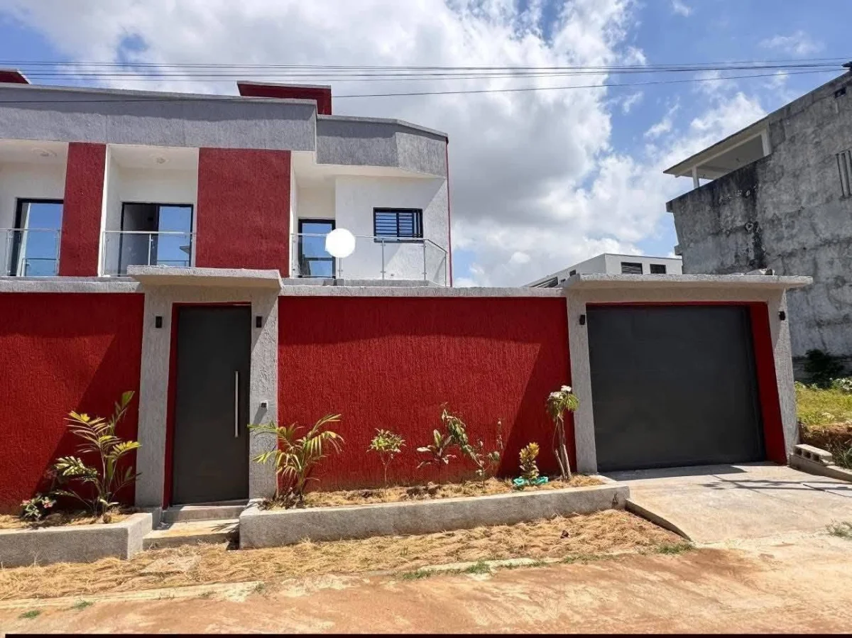 Villa duplex 7 pièces avec piscine à Riviera Abatta