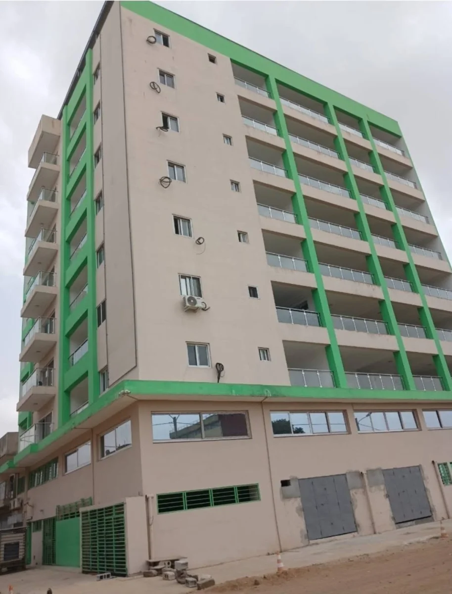 Appartement 4 pièces haut standing à Angré Nouveau CHU