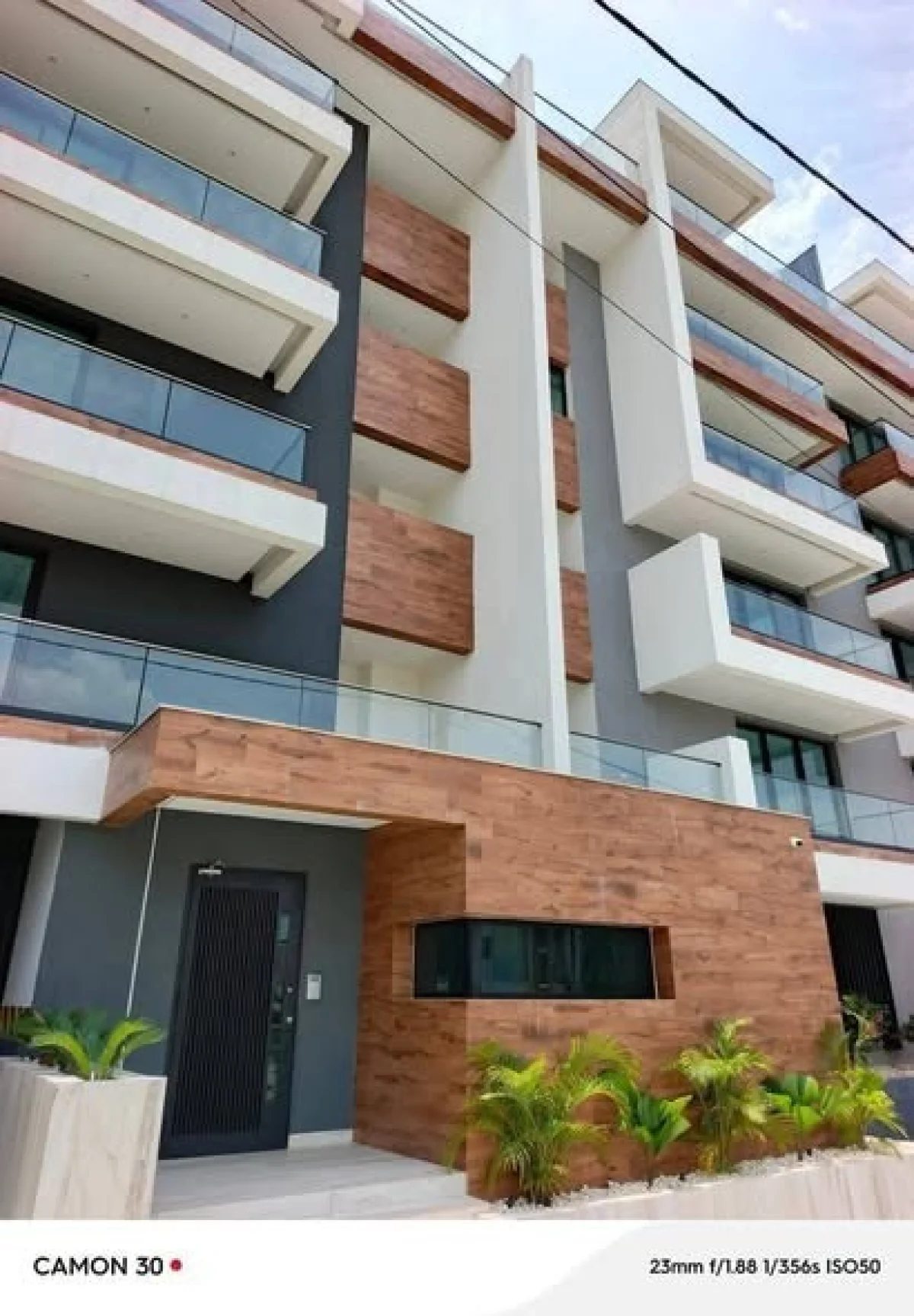 Appartement 4 pièces haut standing à Riviera M'Badon