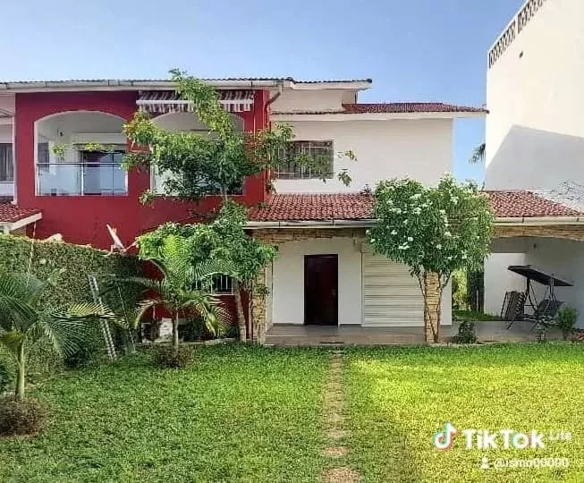 Villa duplex 5 pièces à Cocody Riviera Bonoumin