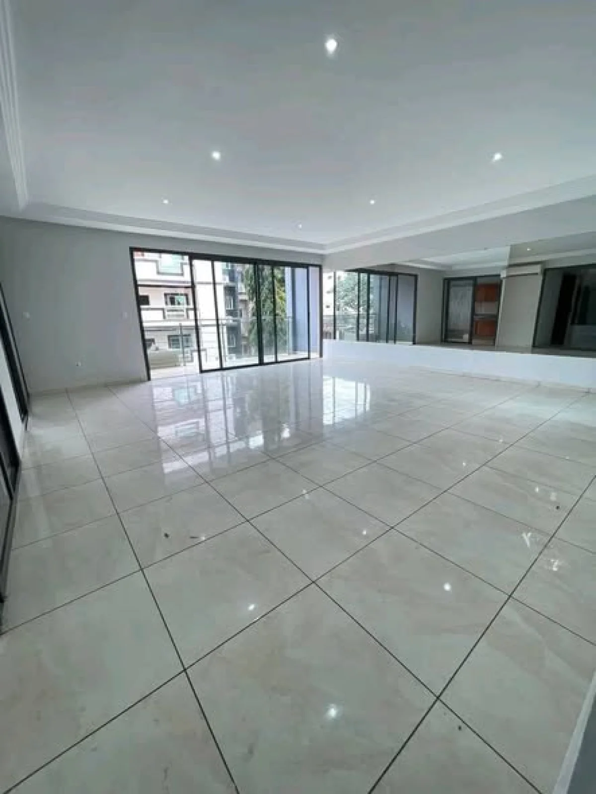 Appartement 3 pièces à Cocody Riviera Bonoumin