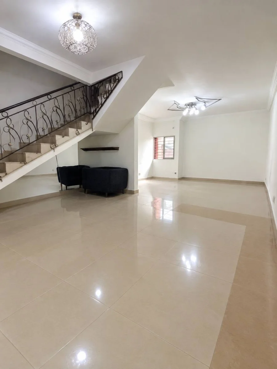 Duplex 4 pièces à louer à Angré 8e tranche