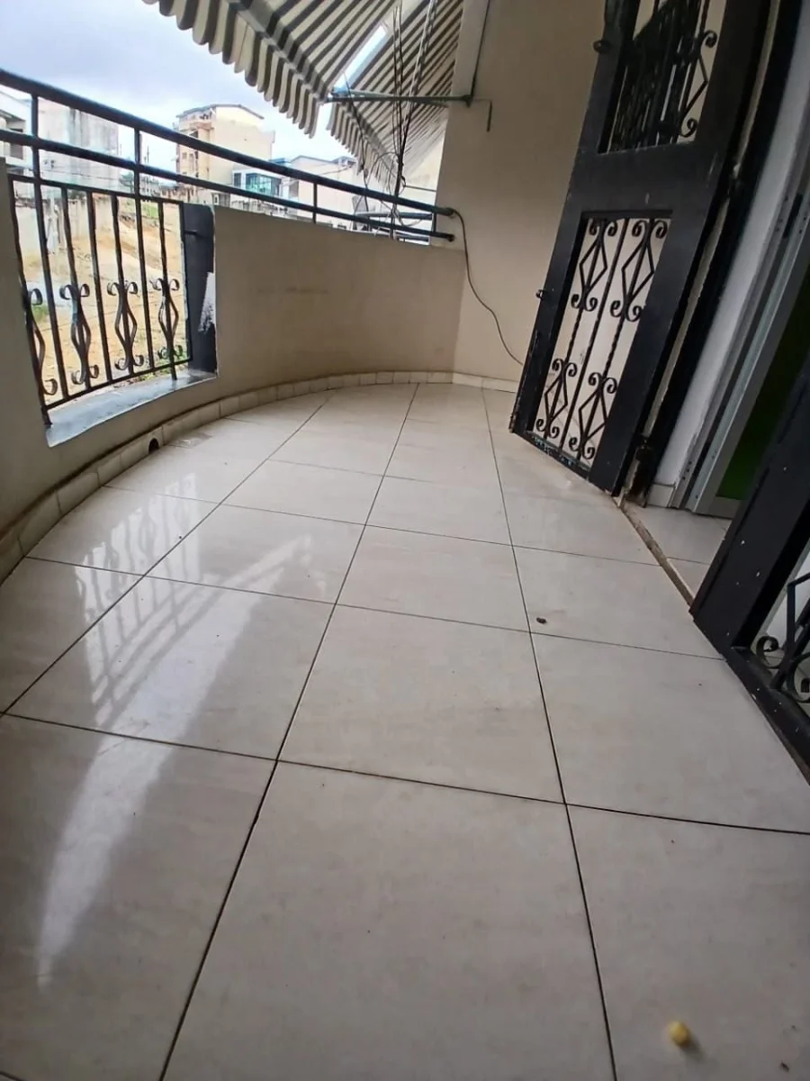 Appartement 3 pièces à Cocody Riviera Palmeraie