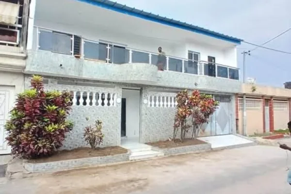 Villa duplex 8 pièces à Angré, Cité Star 7b